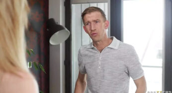 Elisa Calvi sabah kahvaltısında Danny’nin koca sapını emiyor